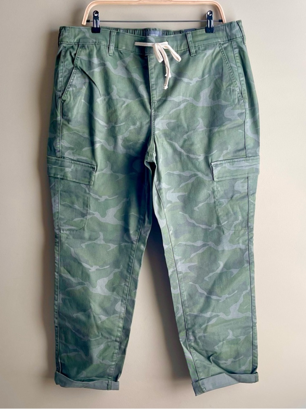 torrid Pull On Weekend Stretch Twill Cargo Mid-Rise Pants in Camo Cadet Olive - Picture 5 of 9